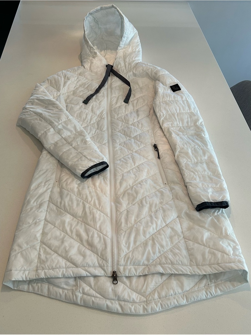 lolë Jacket